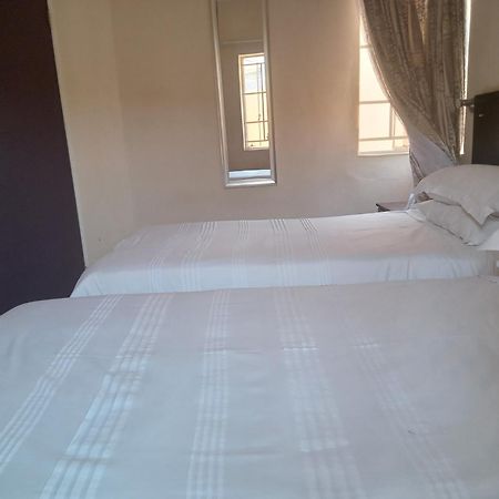 Vuya Nathi Bed And Breakfast Manzini Extérieur photo